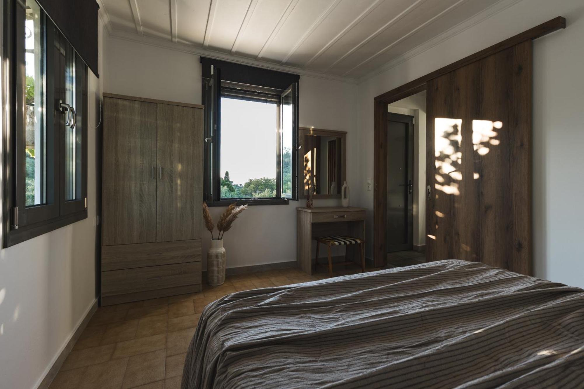 Binios Villa - Private Pool, Walking Distance From The Beach Василікос Екстер'єр фото