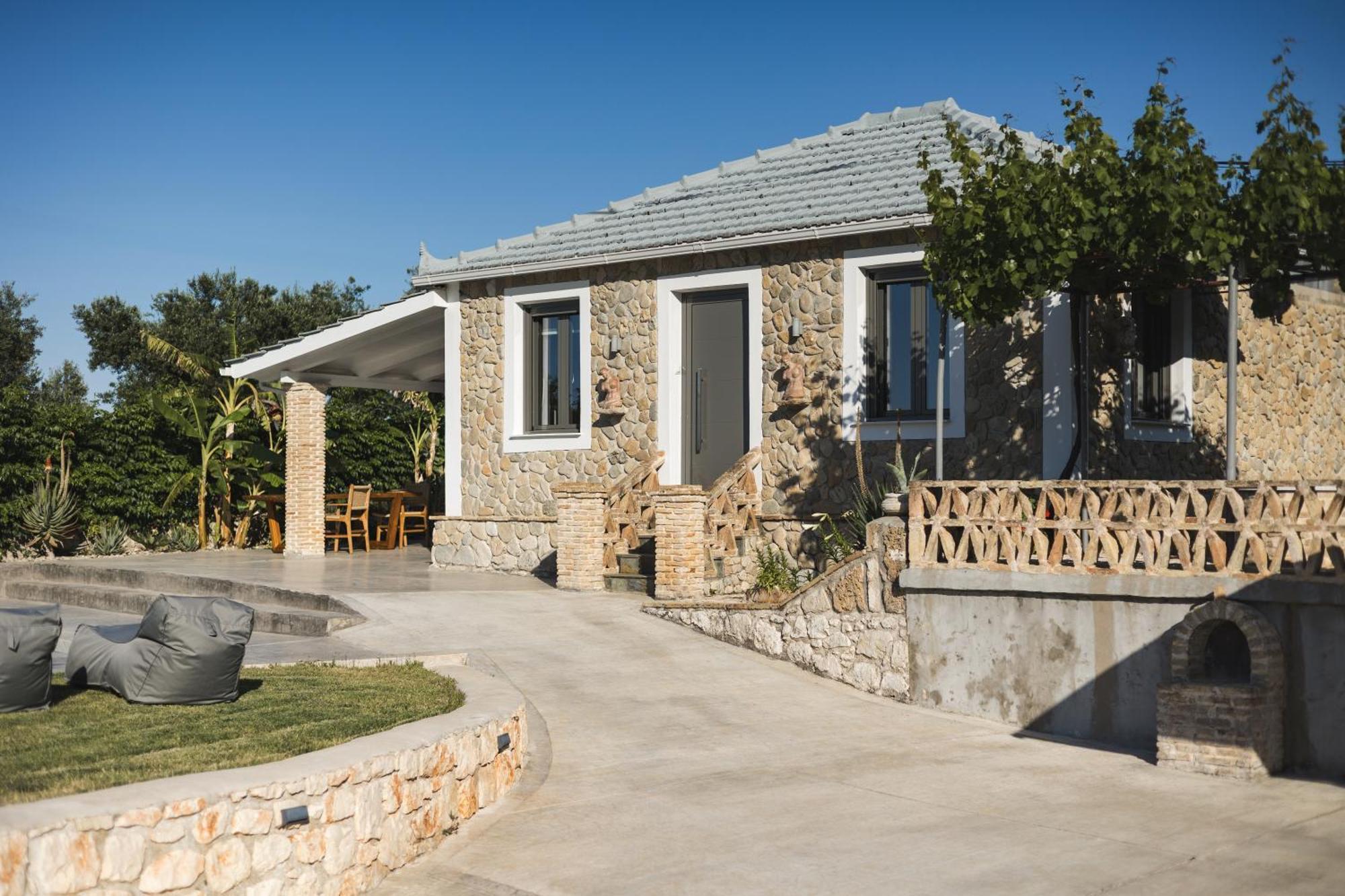 Binios Villa - Private Pool, Walking Distance From The Beach Василікос Екстер'єр фото