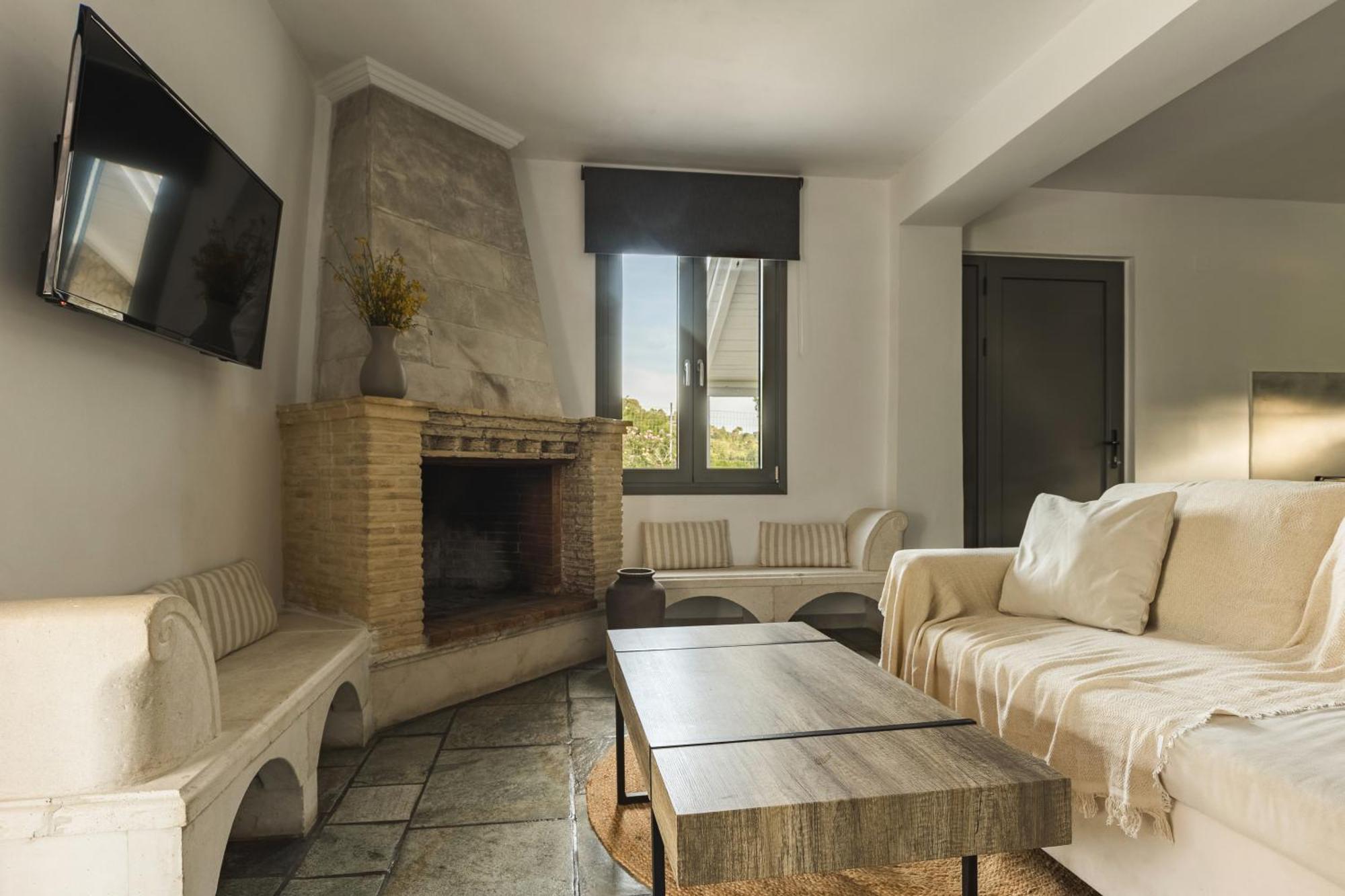 Binios Villa - Private Pool, Walking Distance From The Beach Василікос Екстер'єр фото