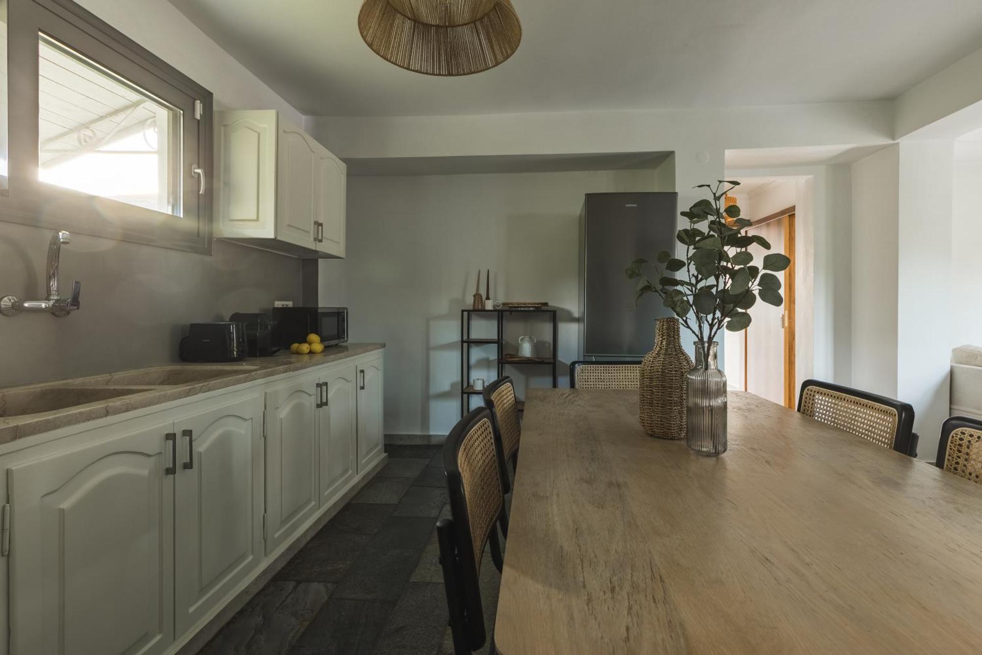 Binios Villa - Private Pool, Walking Distance From The Beach Василікос Екстер'єр фото